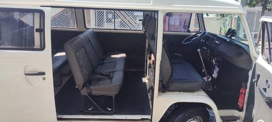 VOLKSWAGEN KOMBI 1.4 MI STD 8V FLEX 4P MANUAL
